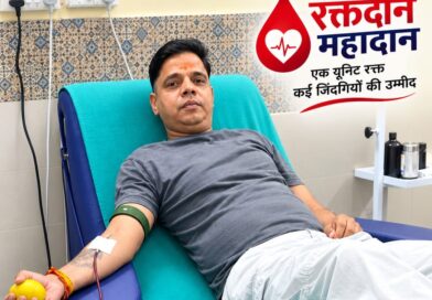 पुलिस लाइन पौड़ी में नियुक्त चालक कांस्टेबल हरिओम रतूड़ी ने किया रक्तदान